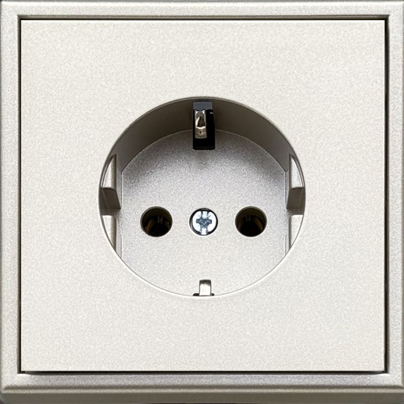 IKL16-404-01 Розетка M/CH с заземлением (без рамки) LIREGUS MODERN/CHAMPANESE